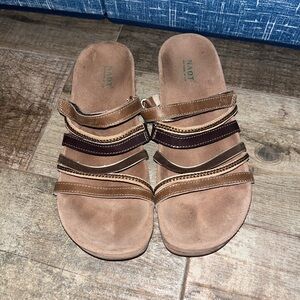 Naot Women's Tan and Brown Strappy Sandals